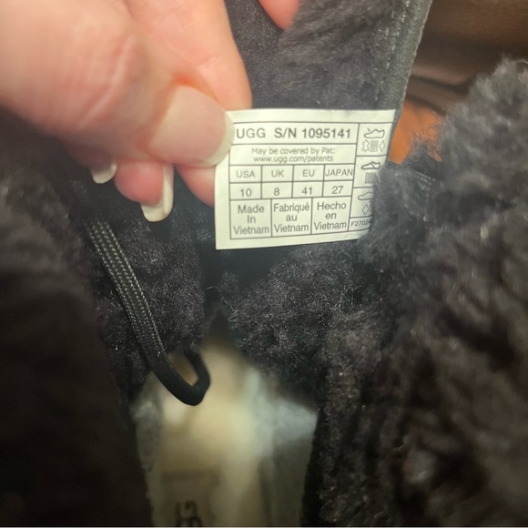 UGG Adirondack III – 1095141 BBLC Total Black US Women’s Size 10 - Picture 8 of 11